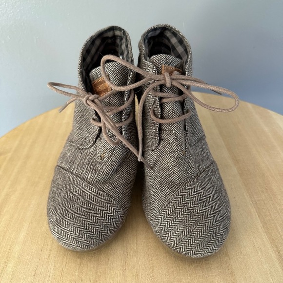 TOMS Women's Brown Herringbone Lace Up‎ Wedge Ankle Booties Boots Size 7.5 - Picture 2 of 14